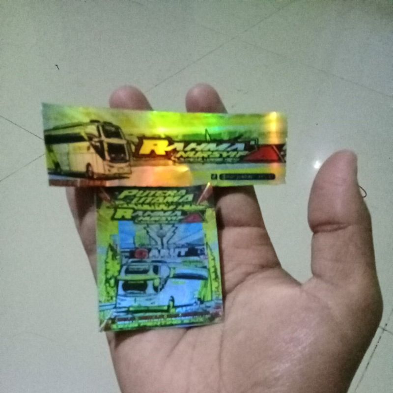 

Stiker bus putra utama ( RAHMANURSYIFA ) 1 bungkus isi2