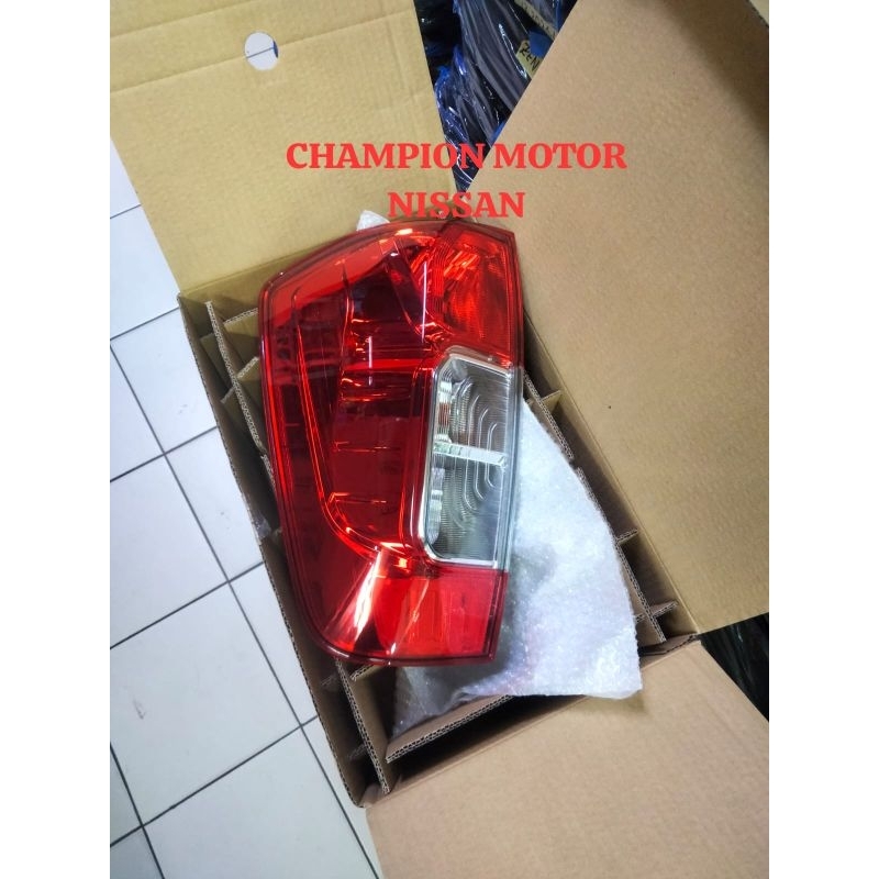 NAVARA D23 NEW NP300 STOP LAMP LAMPU BELAKANG ORIGINAL NISSAN
