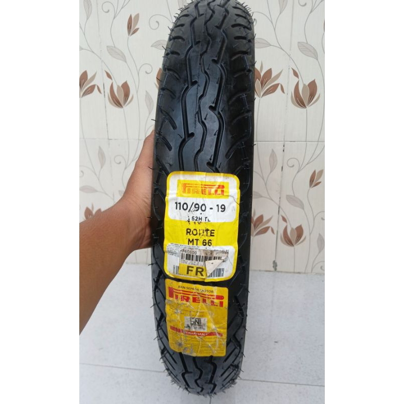 Ban 110/90 ring 19 pirelli route mt66