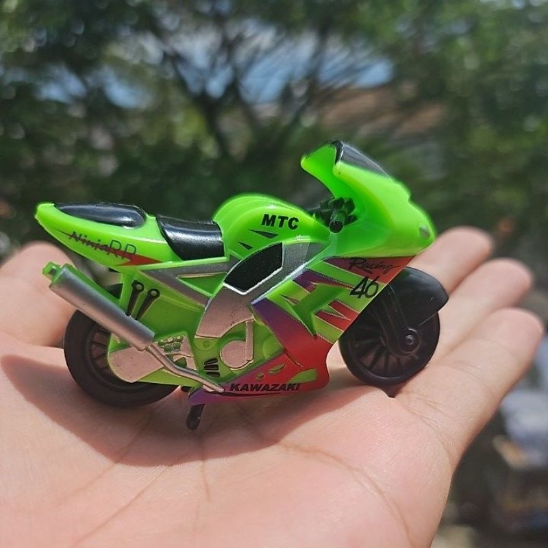 mainan moto gp spin go pullback besar / auto bike / motor gp miniatur / motor rossi / mainan anak mu