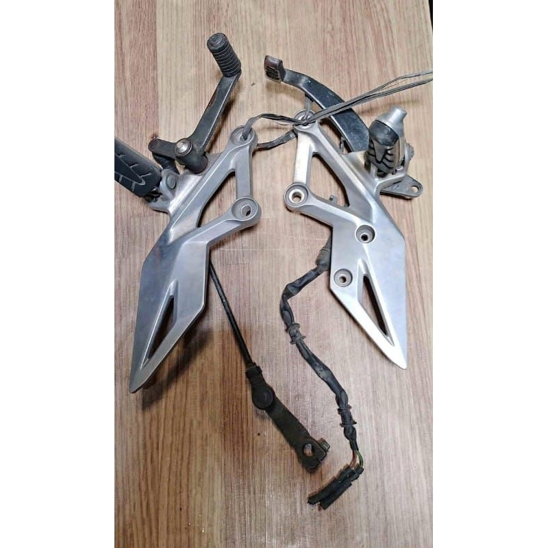 footstep step depan cbr 150r, k45g, k45,n orsinil