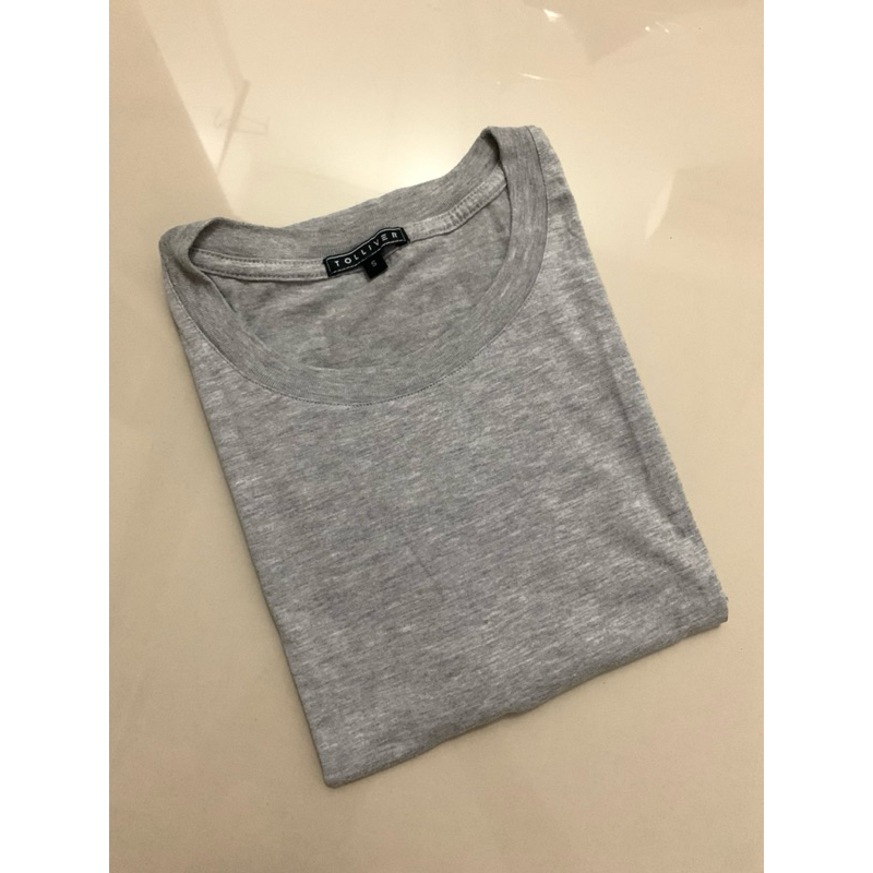 [preloved] kaos Tolliver abu