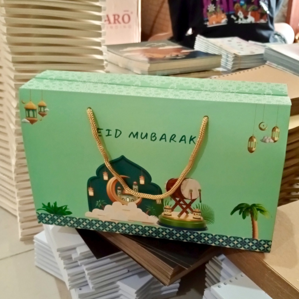 

BOX HAMPERS IDUL FITRI/GABLE BOX LEBARAN/KOTAK SOUVENIR LEBARAN 2025