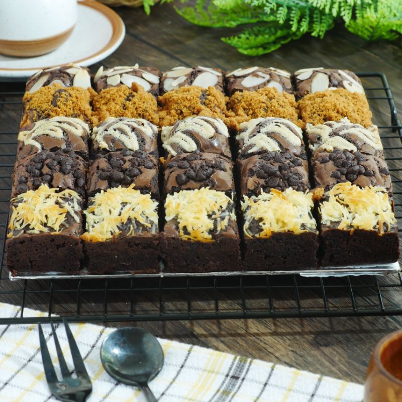 

Fudgy & Shiny Brownies Panggang 20x20 - Halal