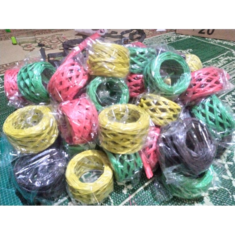 

Tali Rafia Warna