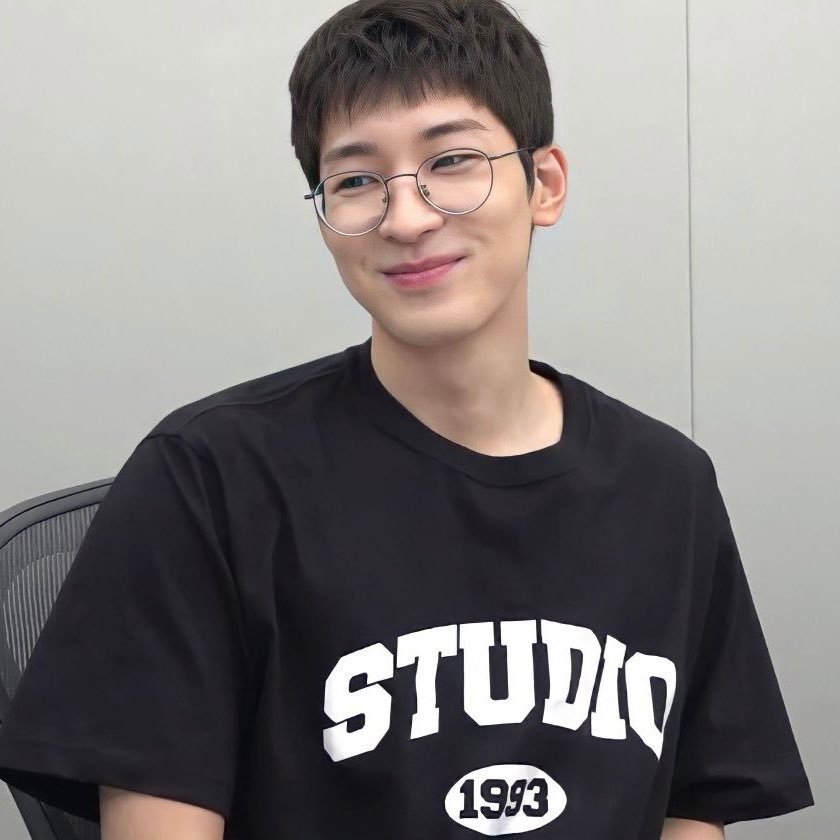 Kaos Studio 1993 Wonwoo Seventeen