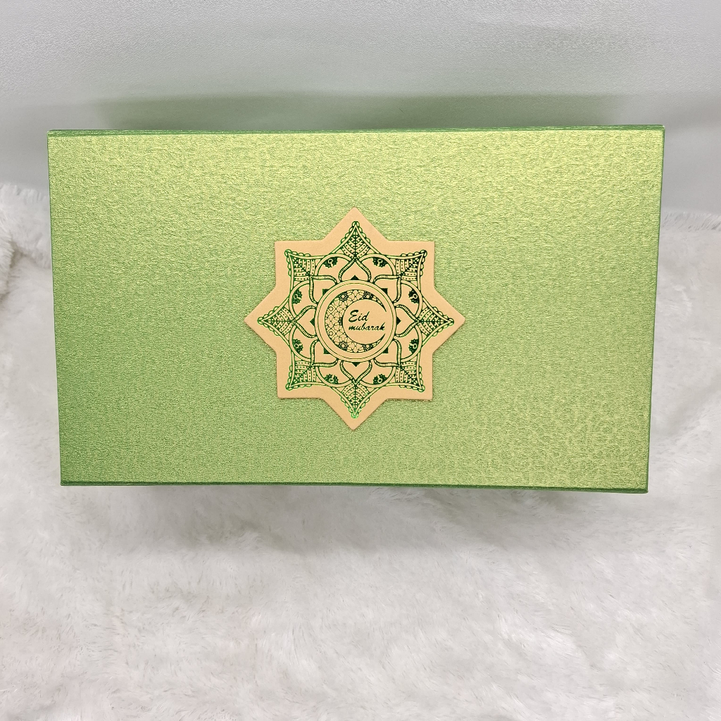 

Hard box lipat polos 25x15x10cm / kotak cake kue lapis idul fitri