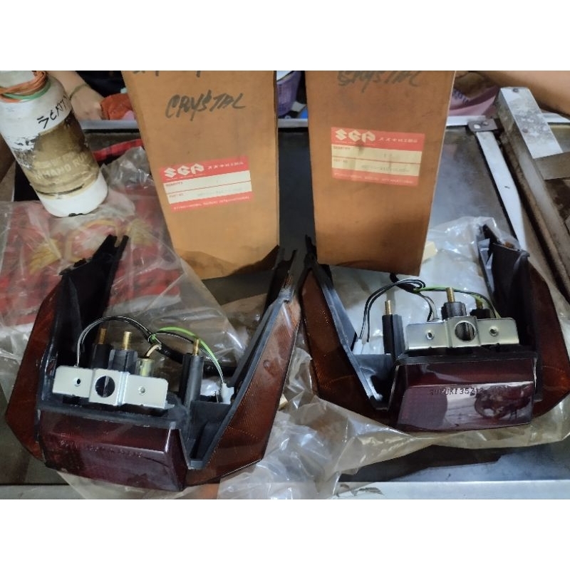 stop lampu belakang suzuki crystal ori