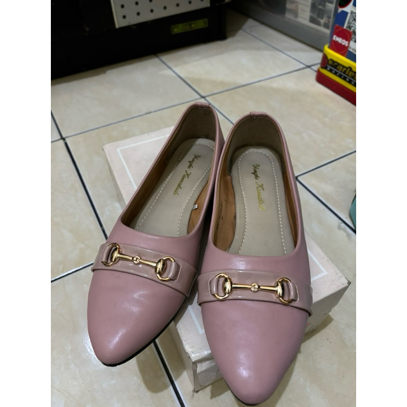 Flat Shoes Yongki komaladi