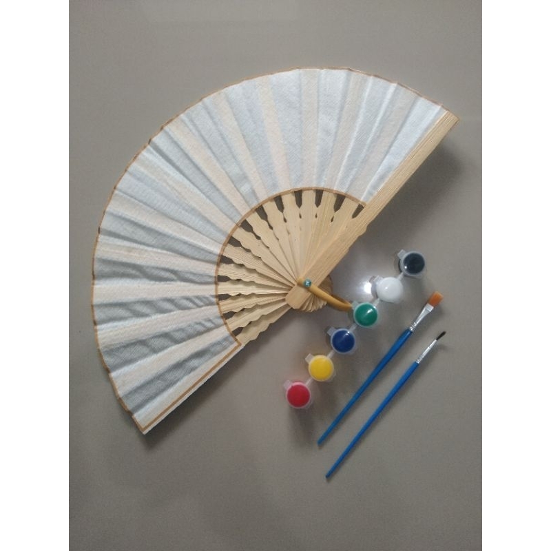 

Paket Lukis Kipas Kain blacu Polos Diameter 42cm