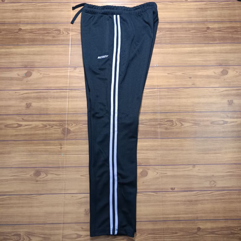 Celana Trackpants Nerdy Hitam size M