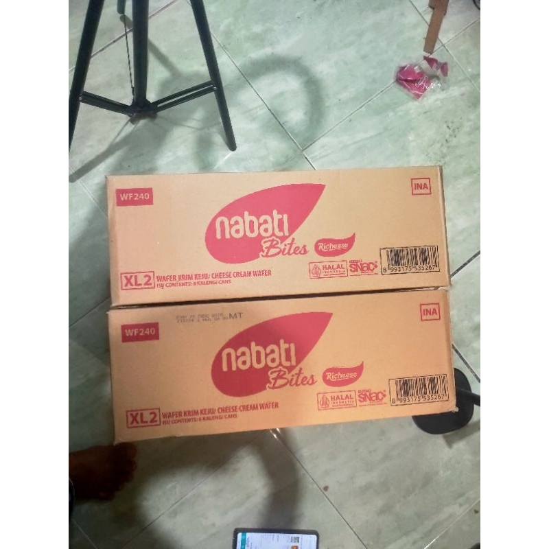 

NABATI BITES KEJU 2 KARTON (1 KARTON ISI 6 KALENG)