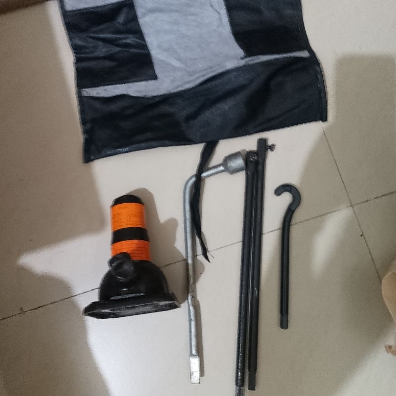 dongkrak mobil Toyota Innova