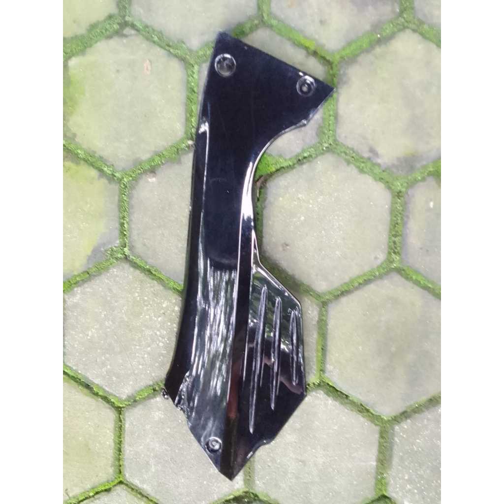 sambungan cover body depan samping kanan atas mesin kymco bebek cevira, grand cevira dan visa ORIGIN