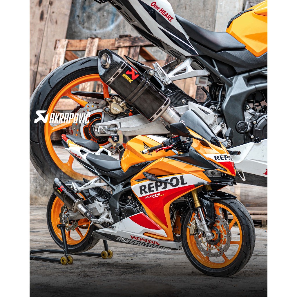 KNALPOT AKRAPOVIC FULLSYSTEM HONDA CBR250RR 100% ORI