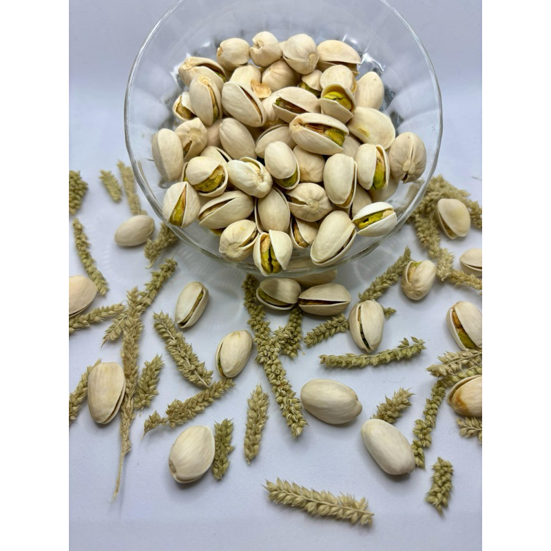 

Kacang Pistachio / Oleh-oleh Umroh dan Haji. Kacang Ketawa gurih premium.