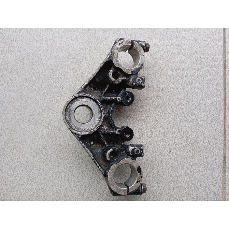 SEGITIGA ATAS SHOCKBREAKER DEPAN HONDA TIGER LAMA TIGER 200 KCJ ORI SECOND