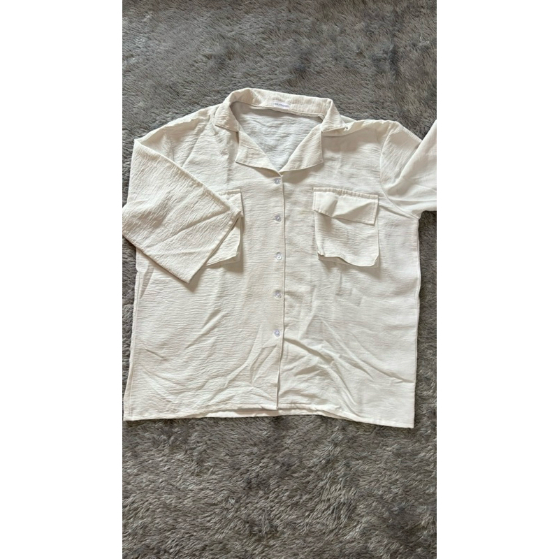 KEMEJA PUTIH OVERSIZED