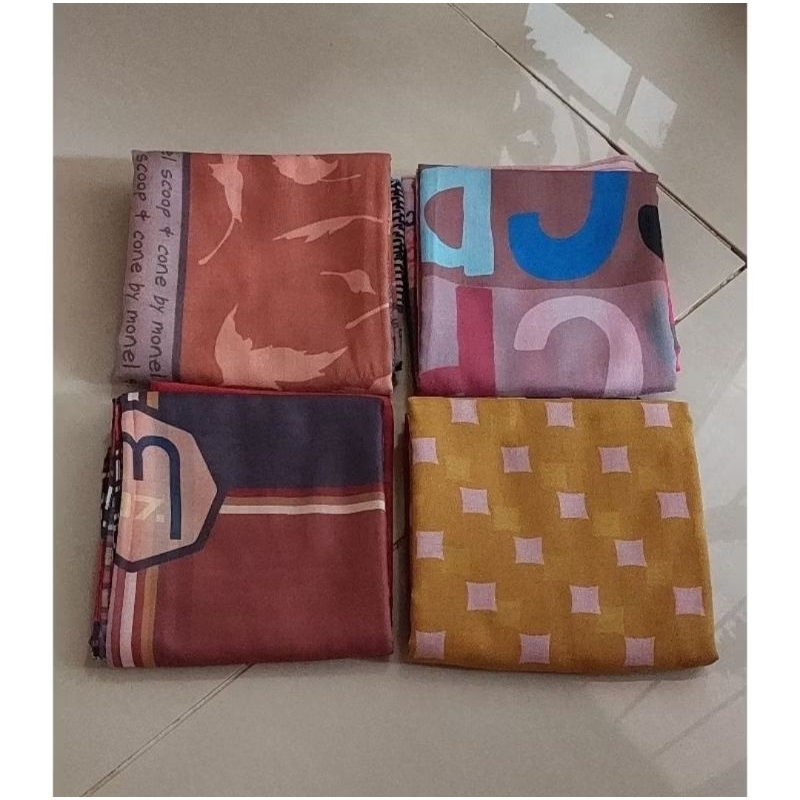 Preloved jilbab segi empat scoop and cone by Monel