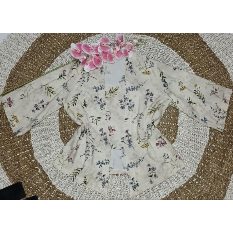 Kebaya Jumbo Rayon Silk Motif Bunga/Kebaya Jadi Jumbo