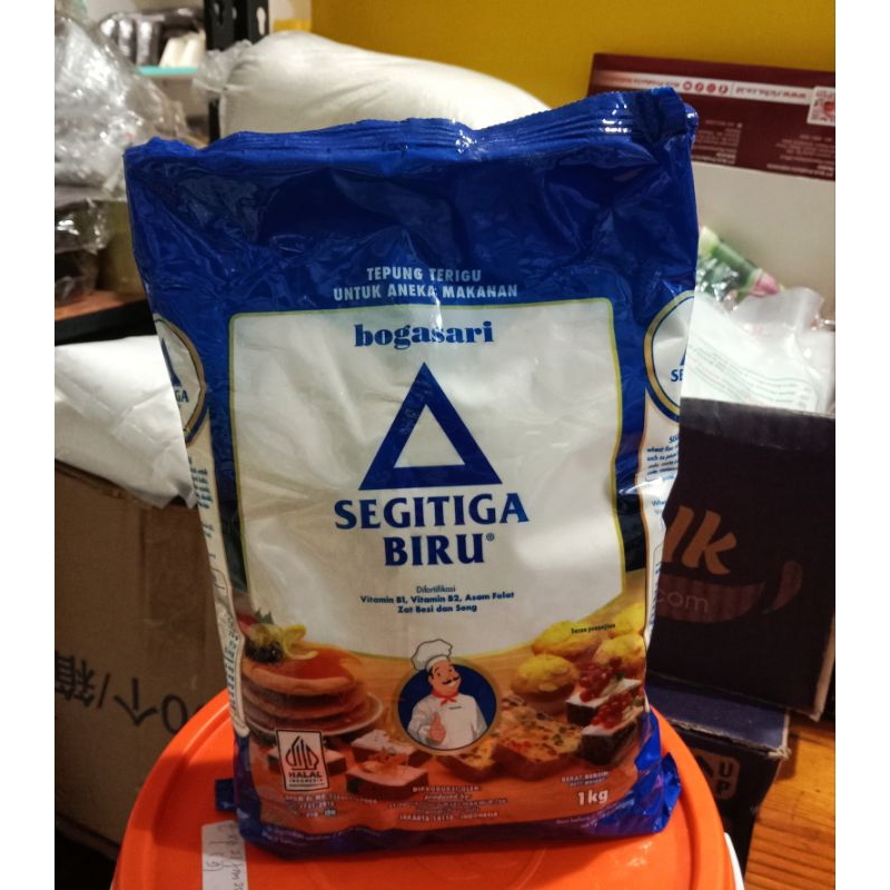 

Tepung Segitiga Biru 1Kg