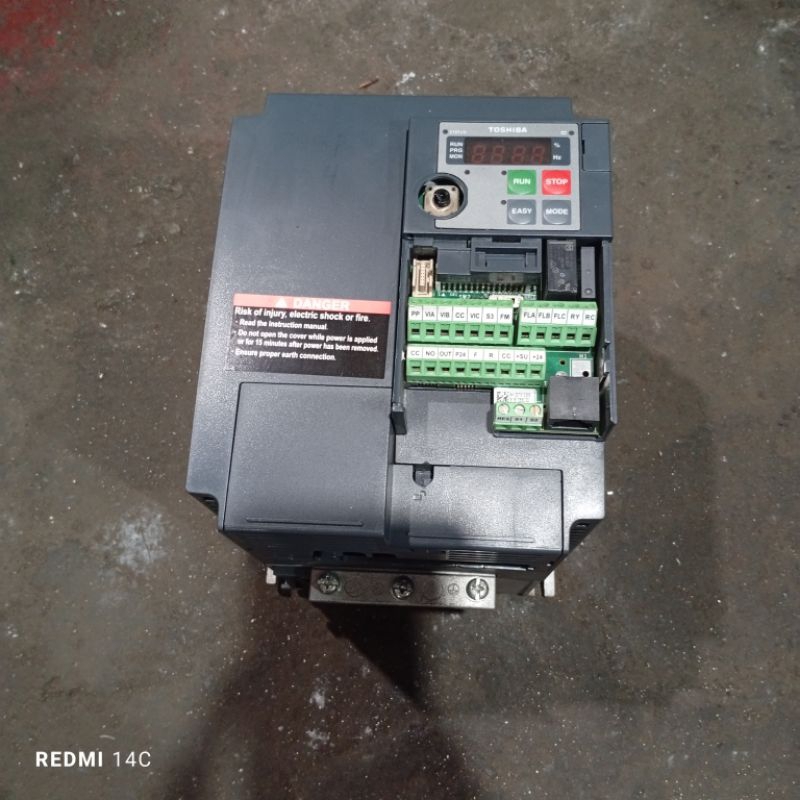 toshiba vfs15-4037pl-w inverter 5,5 hp 3,7 kw 380v 3 phase