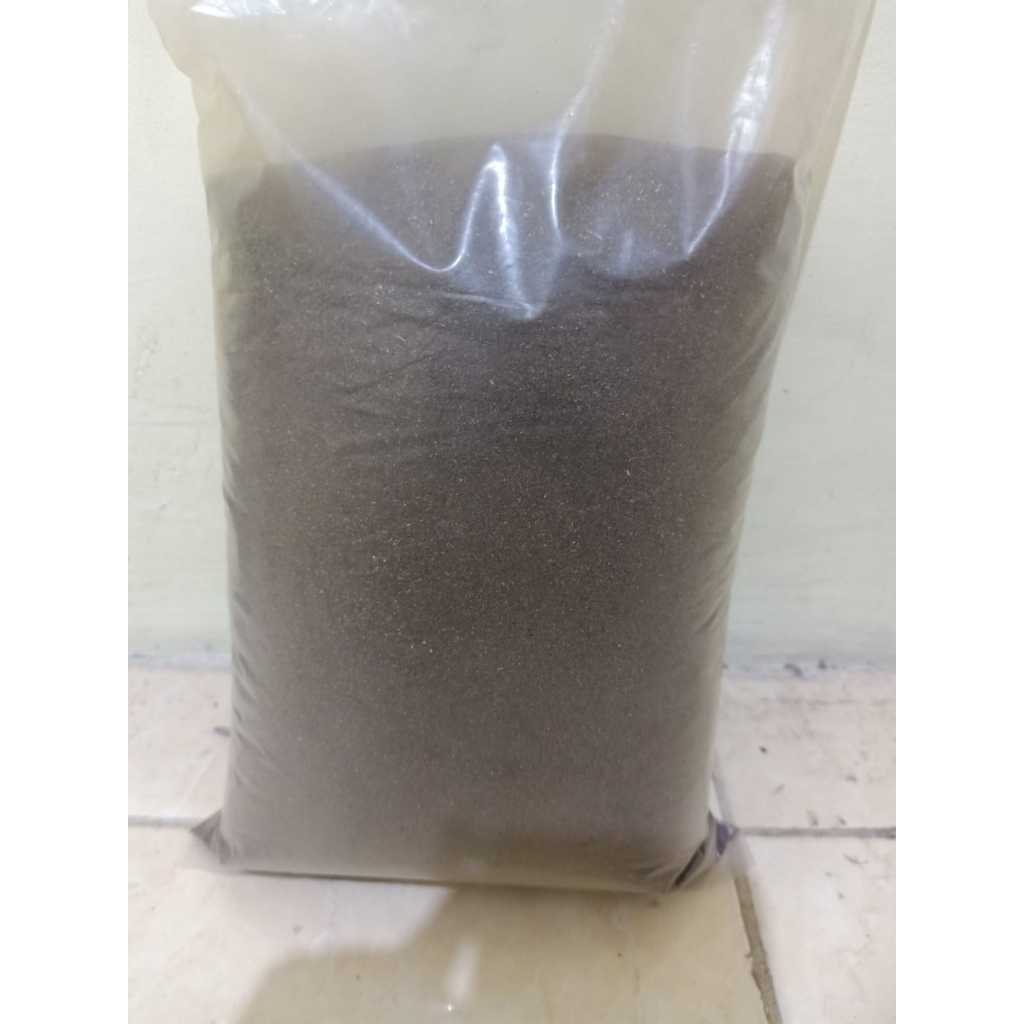 

LADA HITAM BUBUK MURNI TANPA CAMPURAN 950 GRAM