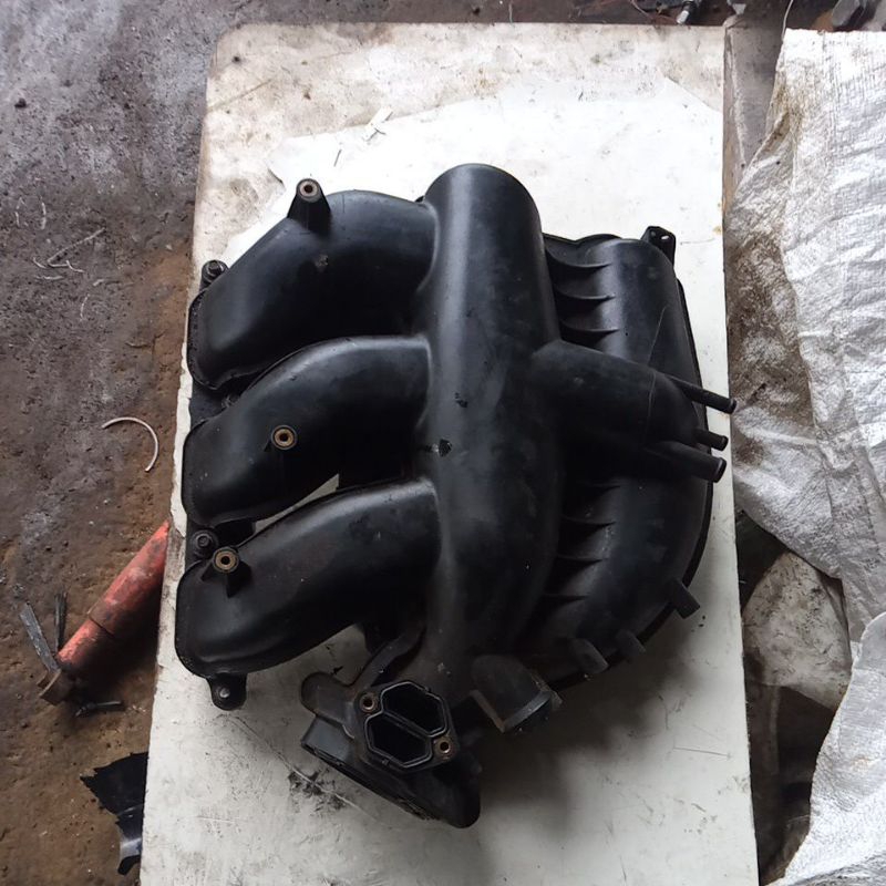 INTAKE MANIFOLD FORD ESCAPE V6