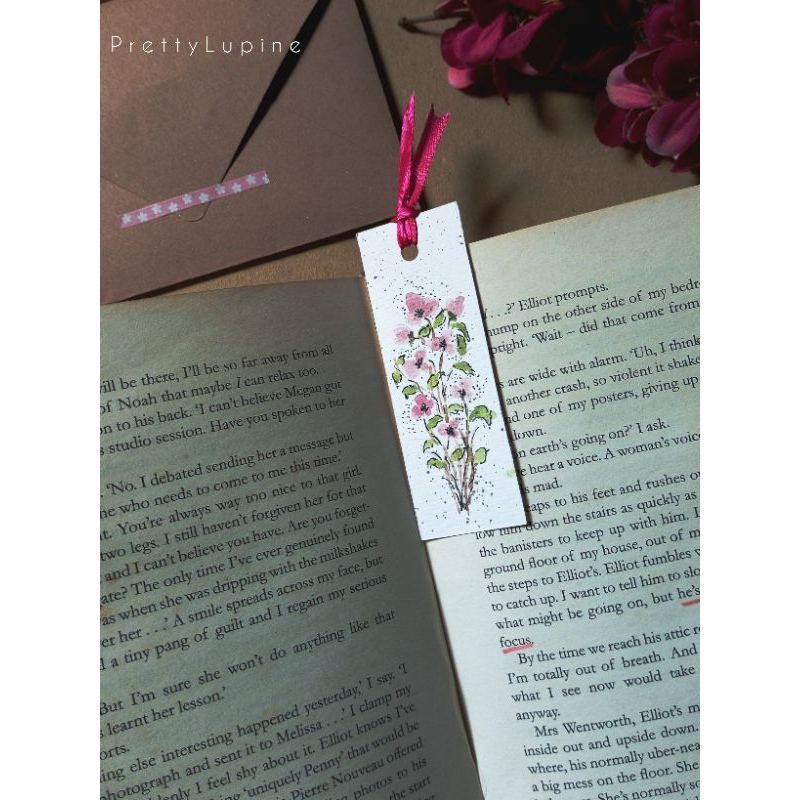 

Pembatas buku-bookmark, dengan lukisan tangan asli 10,5 X 3,5 cm// "Mini pink roses"//watercolor, cat air