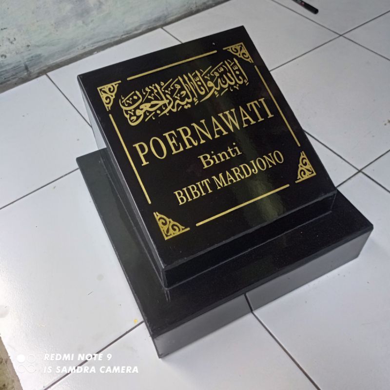 batu nisan keramik full dudukan