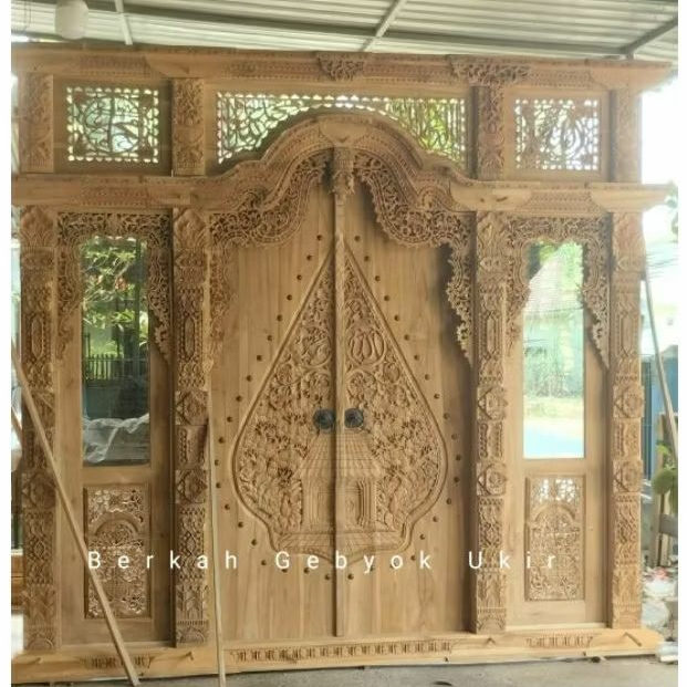pintu gebyok jawa/pintu gebyok klasik modern ukir gunungan wayang kayu jati asli