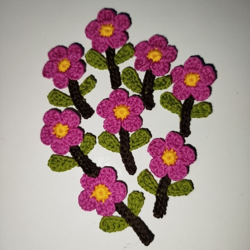 Hiasan bunga rajut bertangkai/patch bunga rajutan