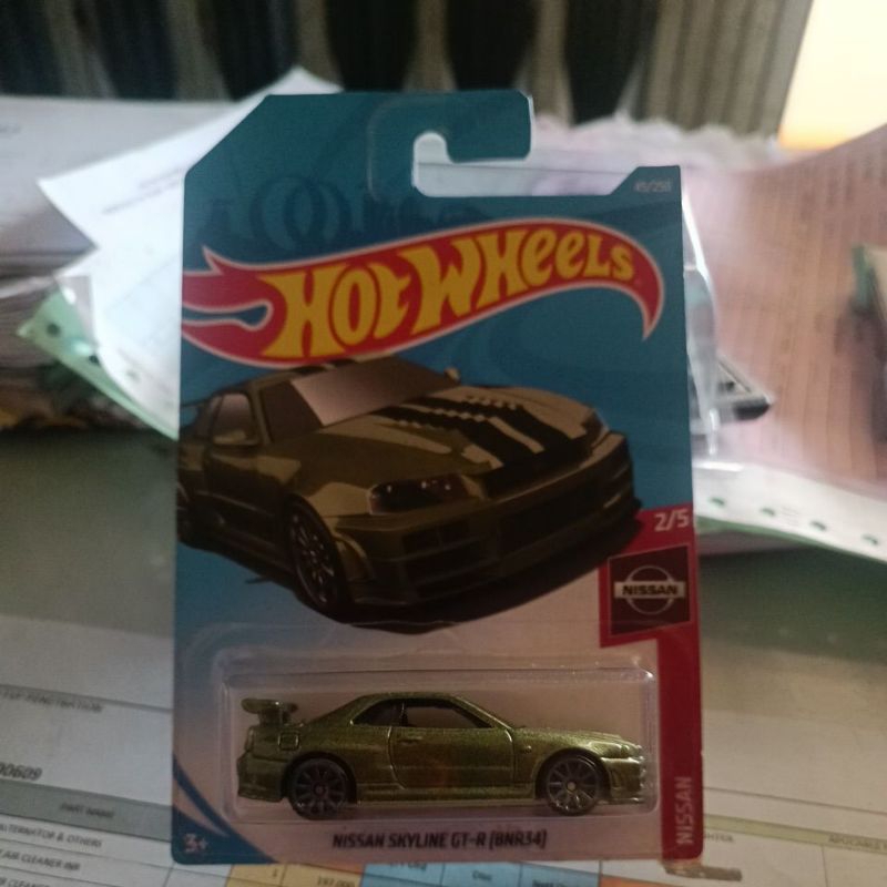 Hot wheels nissan skyline gt-r (bnr34) hijau