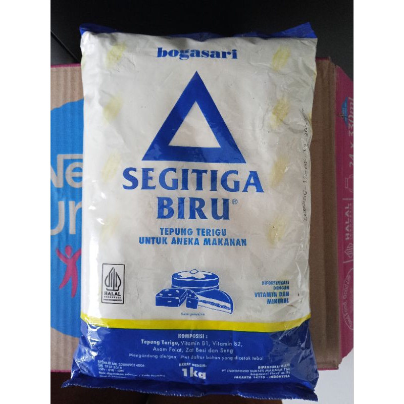 

Tepung Terigu SEGITIGA BIRU 1KG