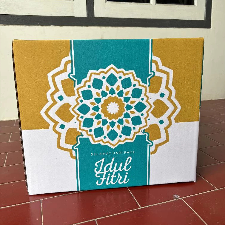 

( 10 Pcs )Box Kardus Karton Hampers Parcel Sembako Lebaran Tebal Kokoh Murah Motif Yasln Ukuran 30x20x33 Cm