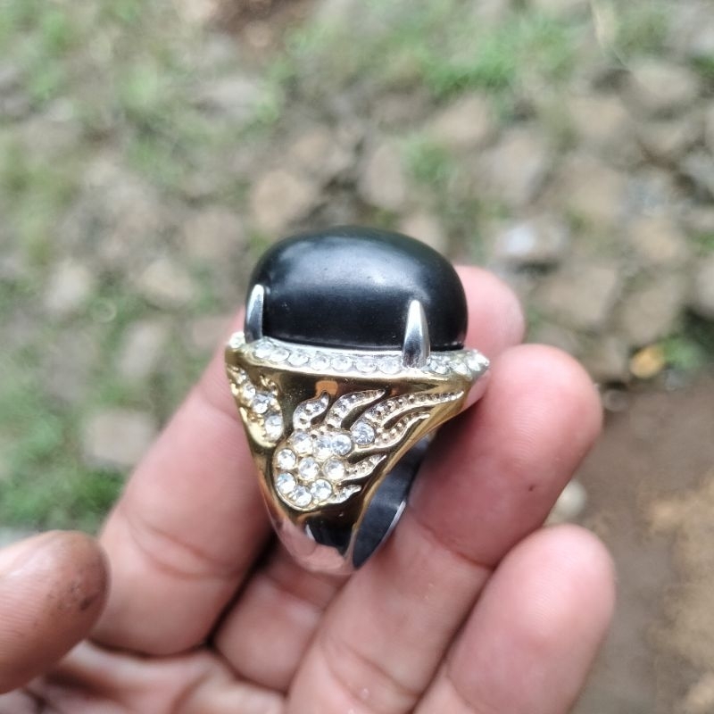 CINCIN BATU GETAR CAHAYA SPESIAL.