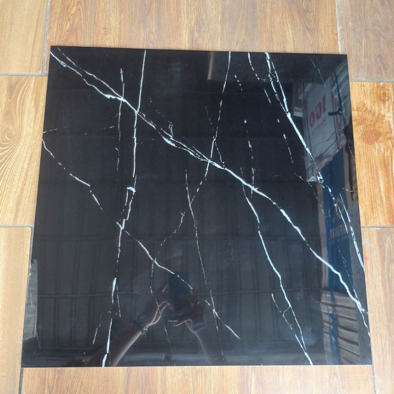 granit lantai 80x80 infiniti busto black