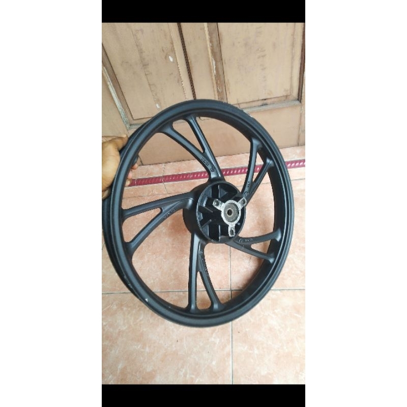 velg belakang suzuki axelo original