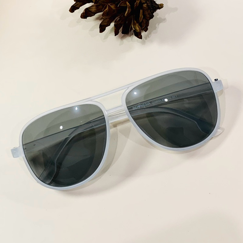 kacamata hitam fashion aviators frame kacamata bening putih dove frame kacamata plastik