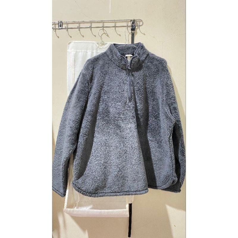 Preloved jaket bulu tebal H&M