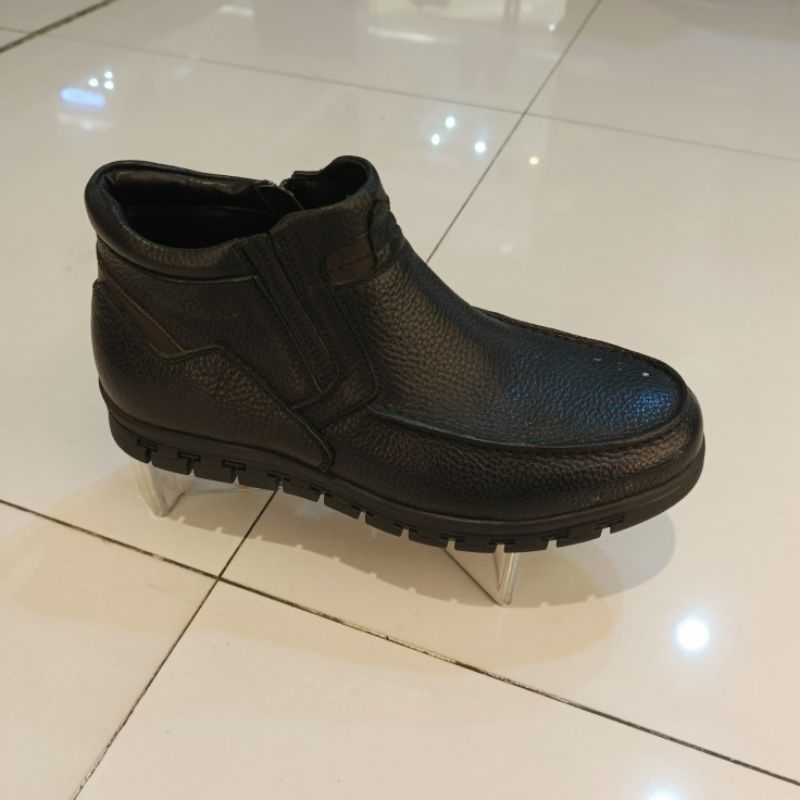 Sepatu boots Kulit Pria Pierre cardin 9015