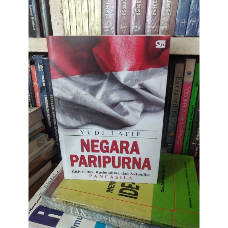 BUKU NEGARA PARIPURNA Yudi latif