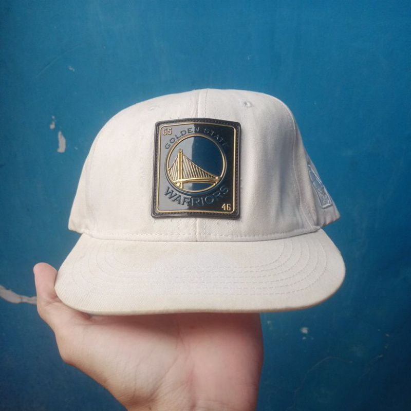 TOPI GOLDEN STATE WARRIOR