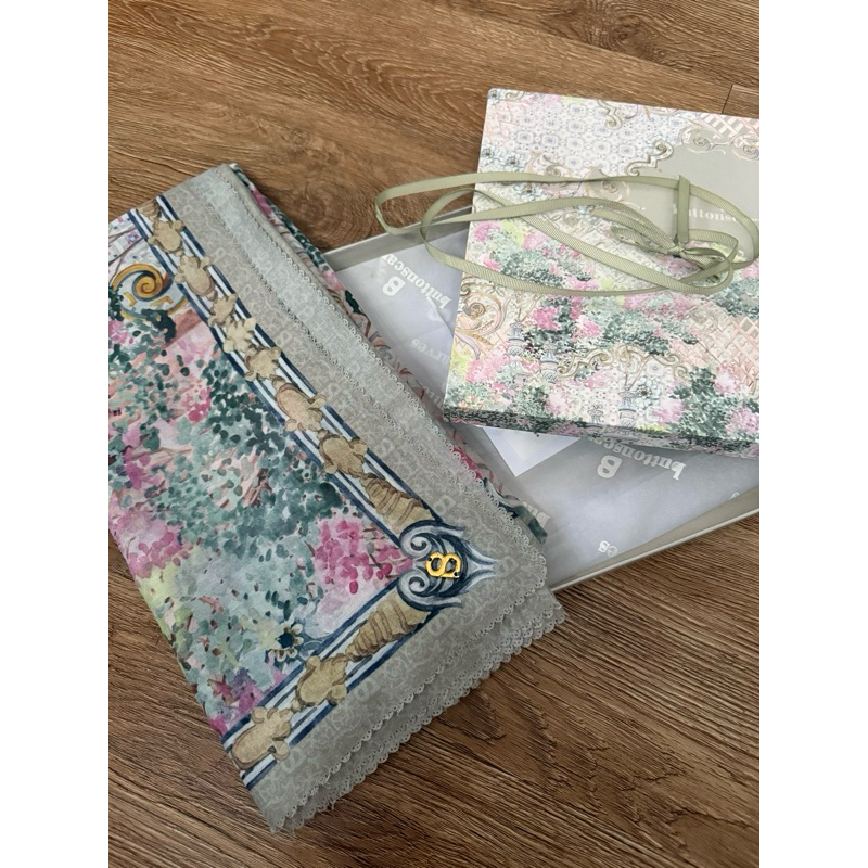 buttonscarves preloved size XL syari