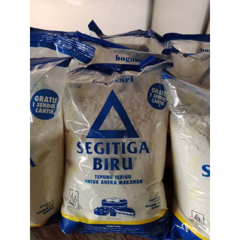 

Terigu segitiga biru