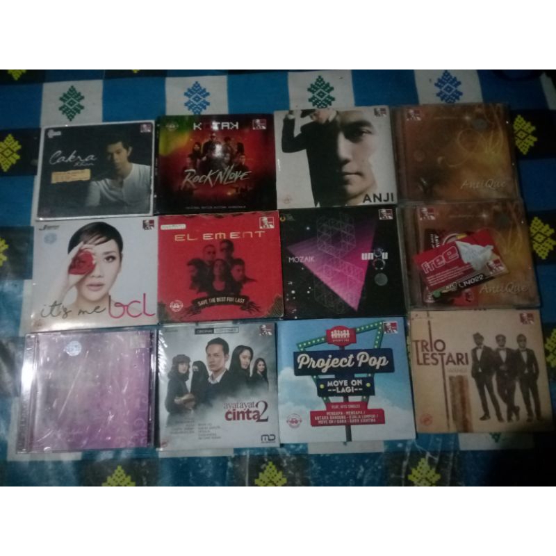 CD musik original keluaran KFC