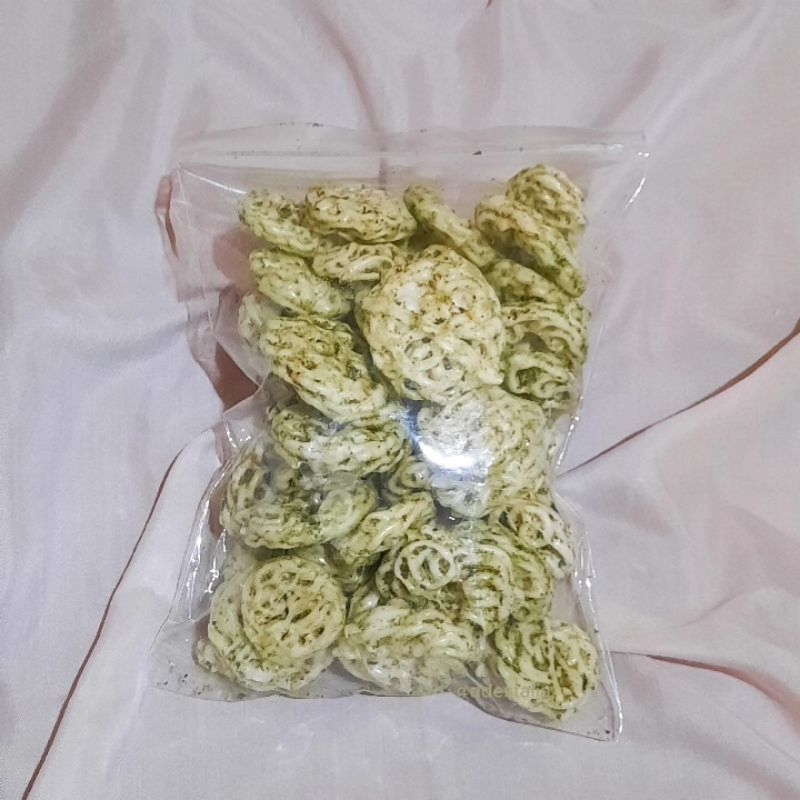

Kerupuk Seblak/Rafael/Mawar Asin Pedas