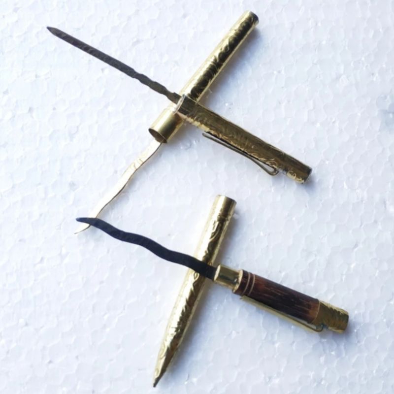 

Paket Ke ris Pulpen Bolpoin Isi 2 Kuningan Antik