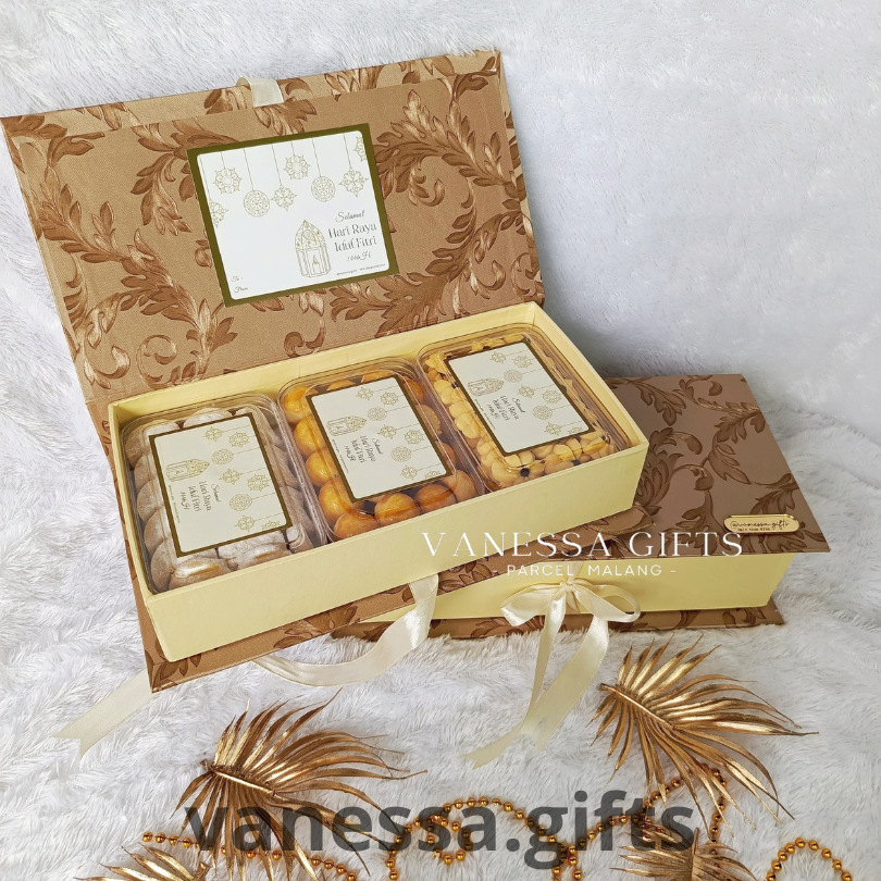 

PARCEL LEBARAN PAKET ALIZA & MAIRA KUE KERING