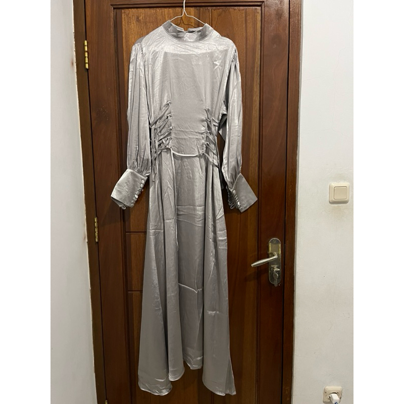 DRESS SATIN SILVER GREY LEBARAN BUKBER BRIDESMAID